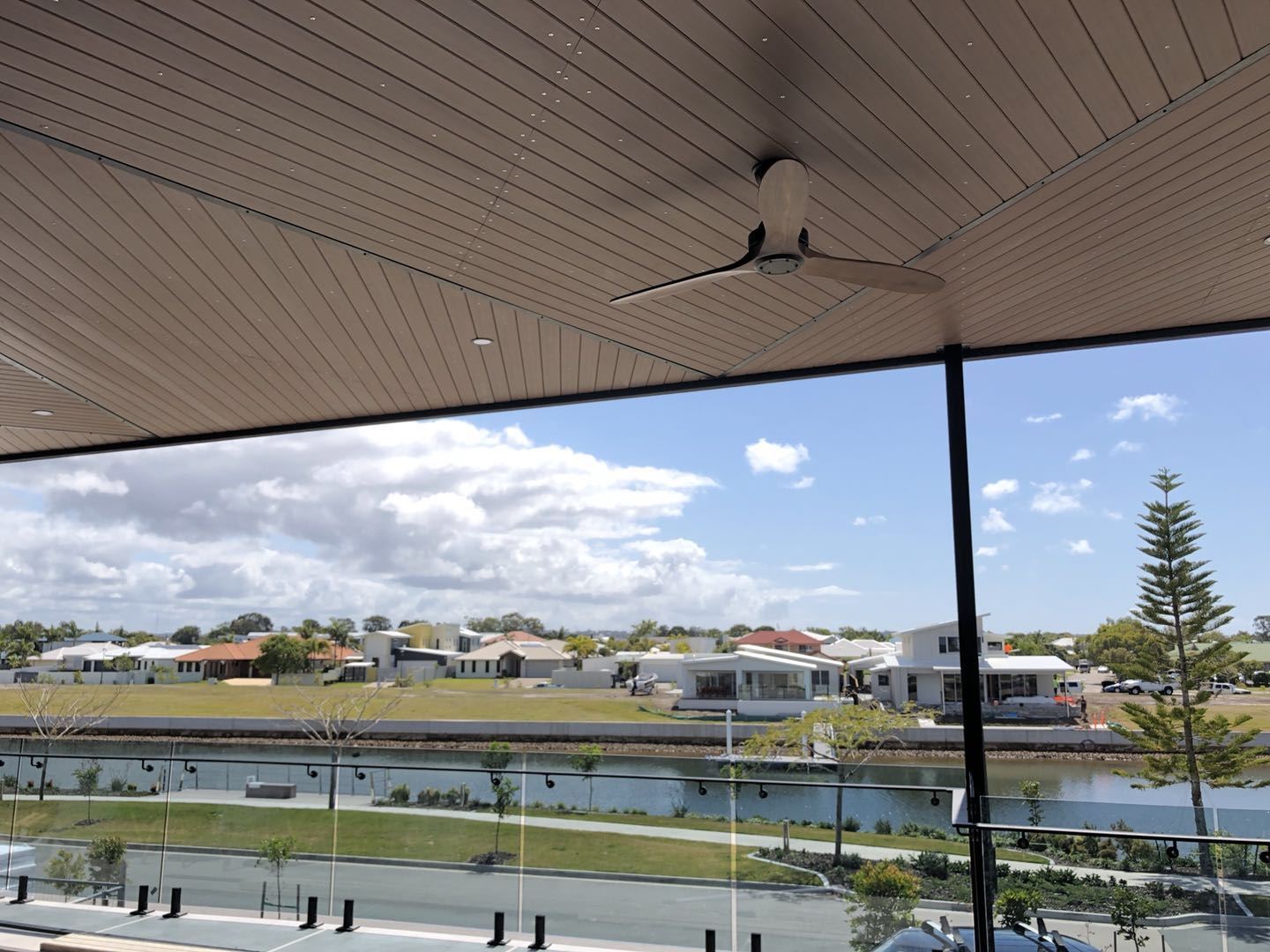 Embeera y'akatale ka WPC-广州圆航-第3组-张丽霞